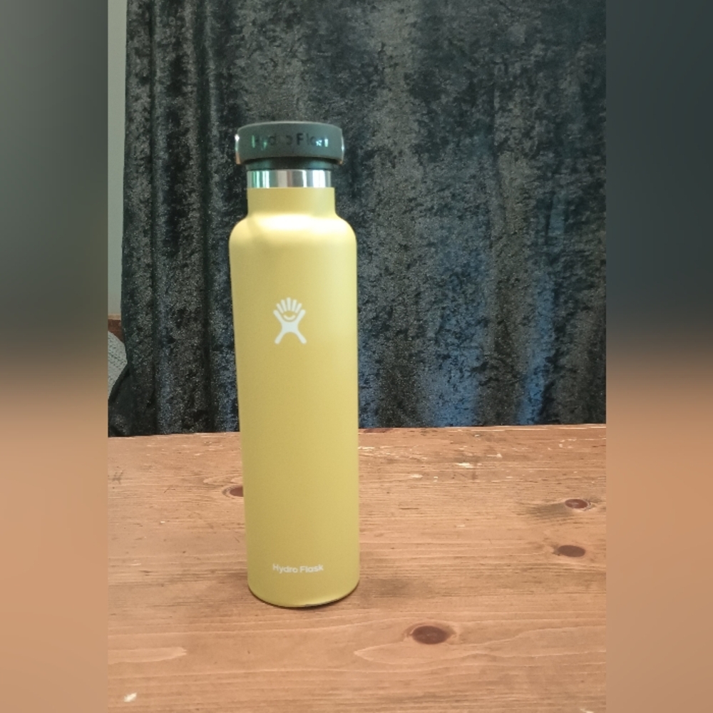 Yellow Hydroflask Water bottle